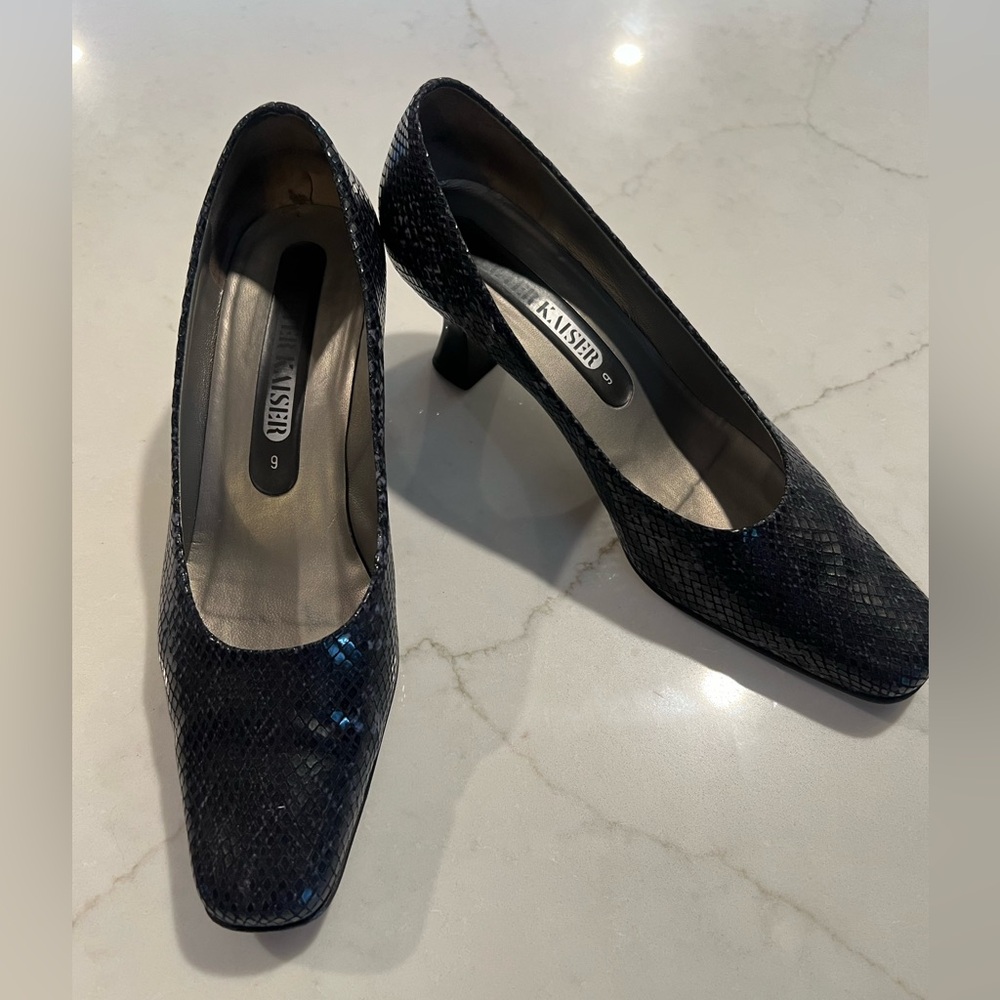 Vintage Peter Kaiser Black Leather Snakeskin Pumps Heels Classic Polished Chic